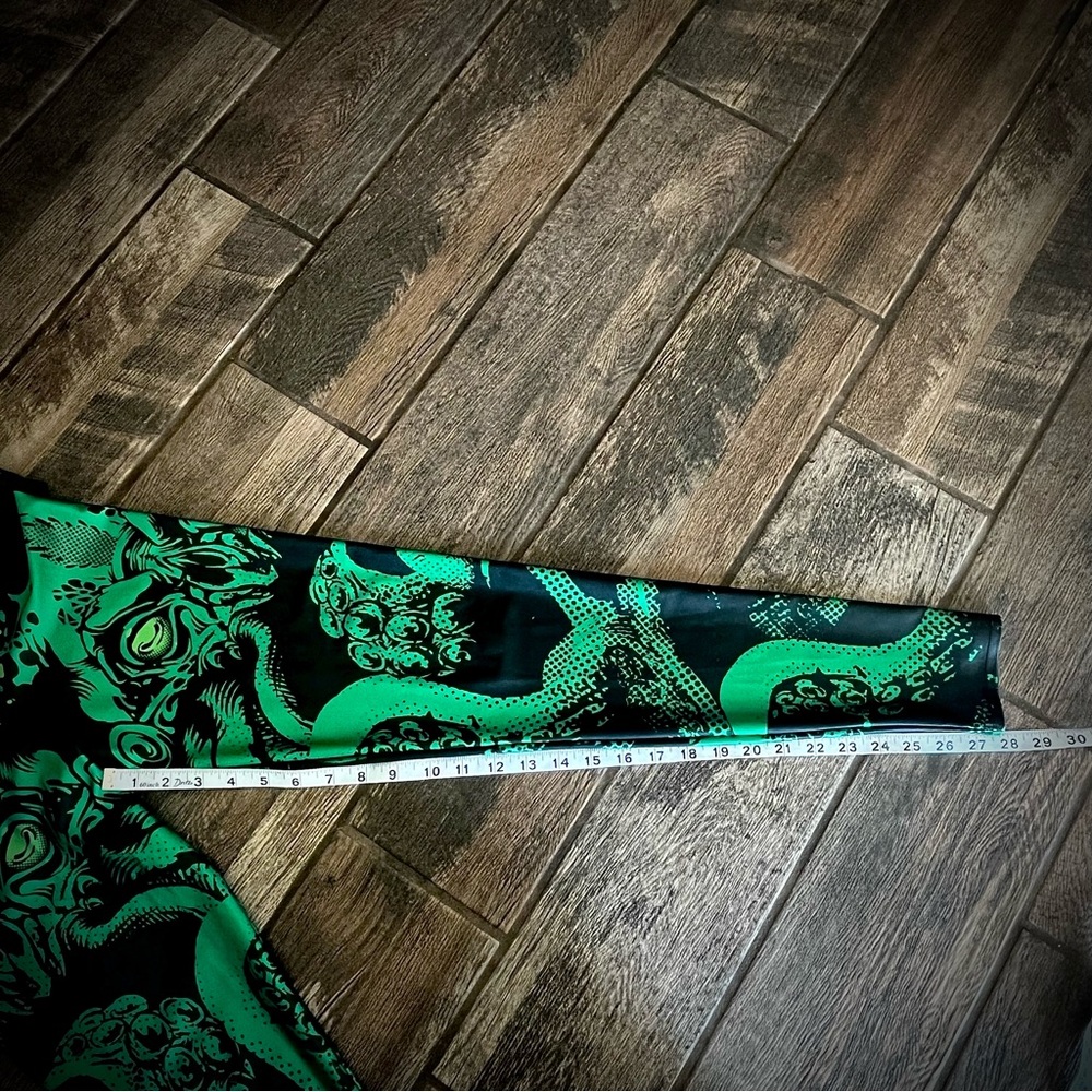 BlackMilk Green and Black mean serpent Leggings M - Picture 6 of 7